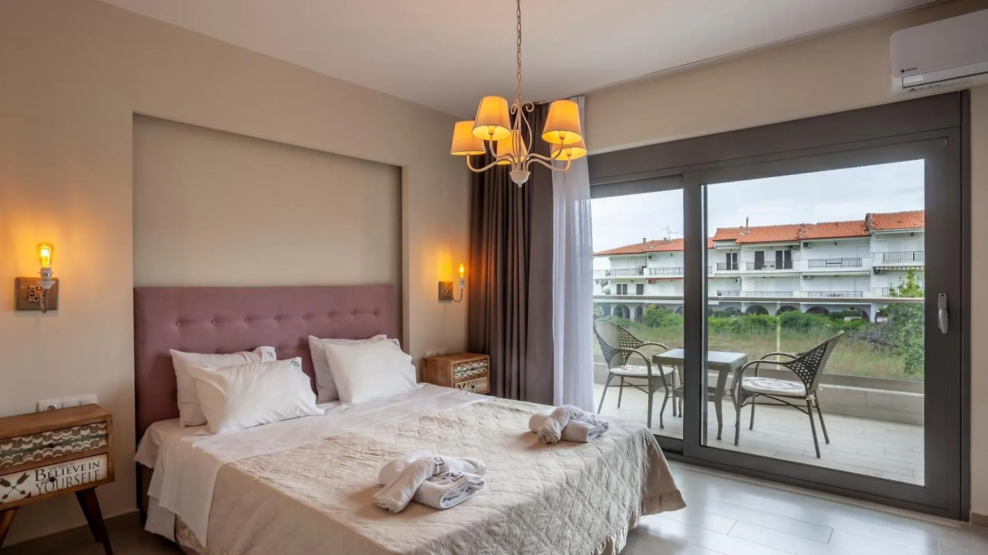 Villa Selena Seafront 하니오티